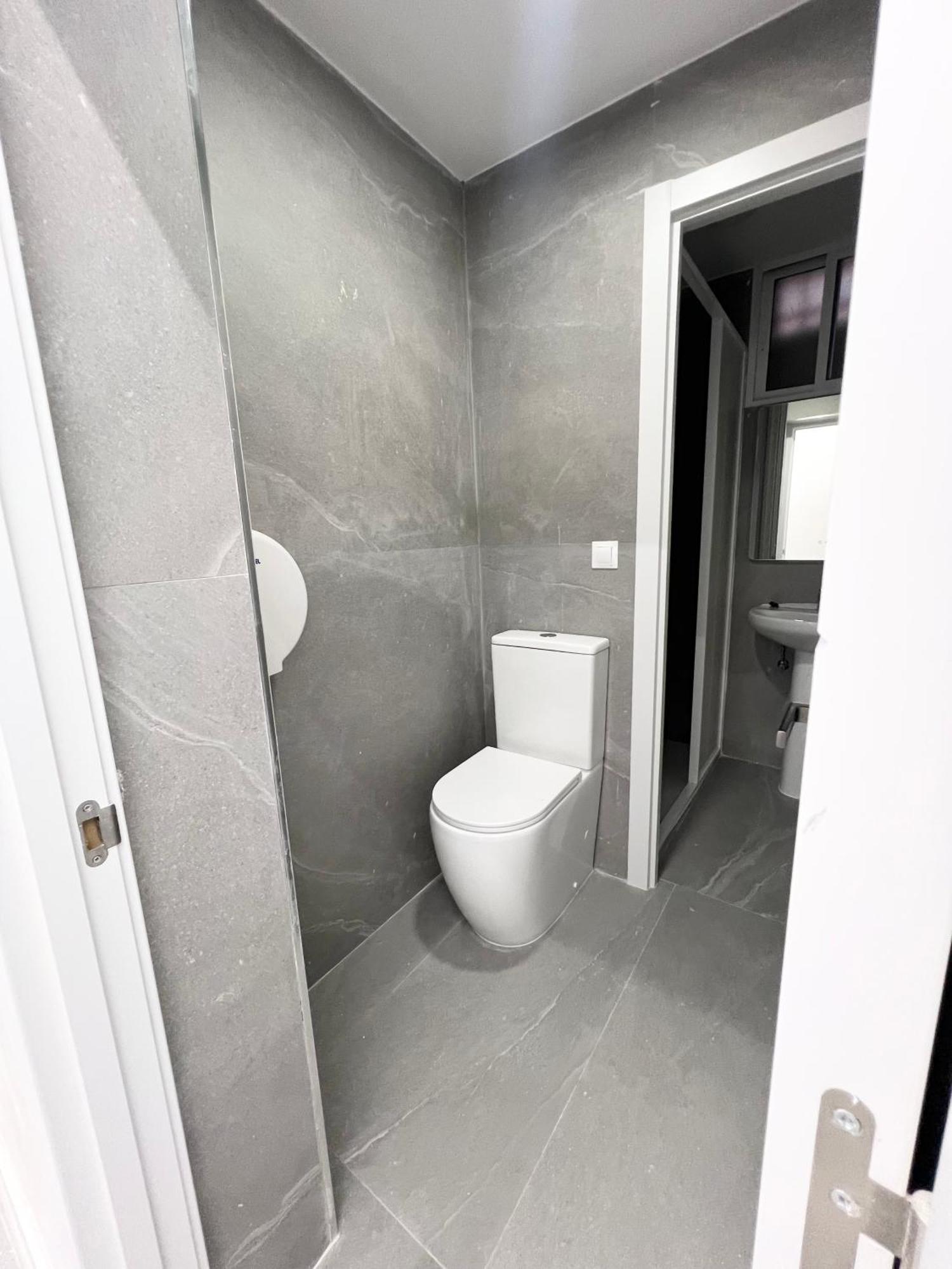 Hostel Space Capsule Madrid Luaran gambar